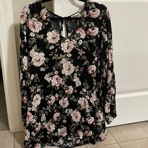 Show me your Mumu Donnie dress black floral size M